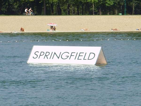 Trouglasti-bilbord-05